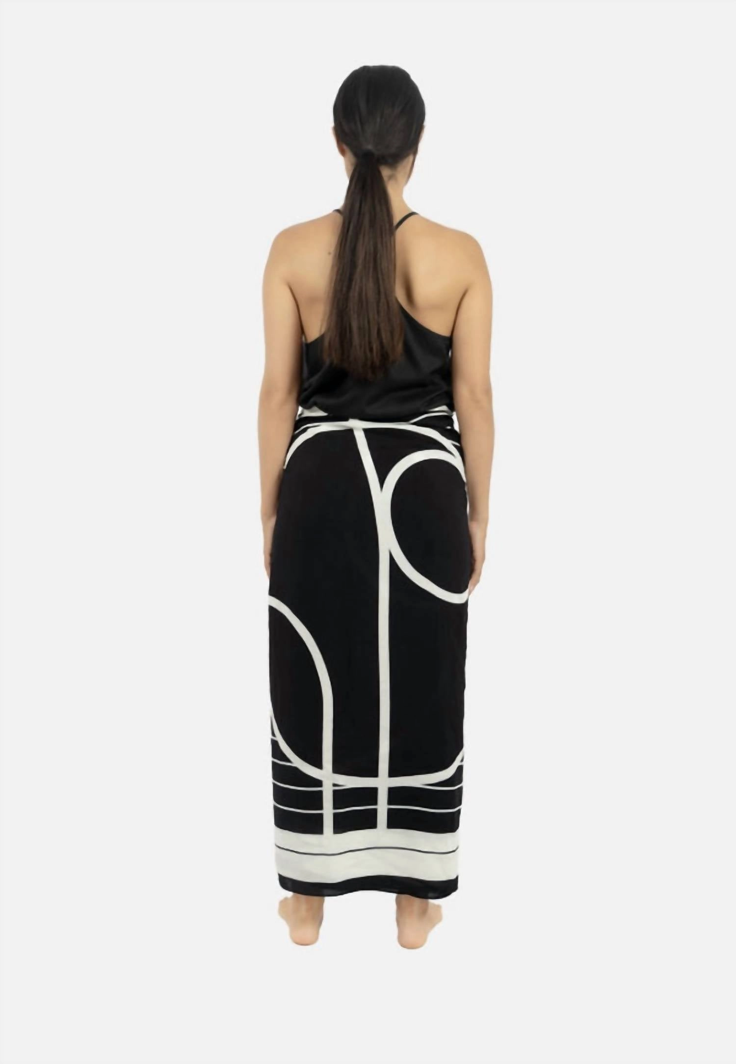 Antibes Sarong In Black/cream
