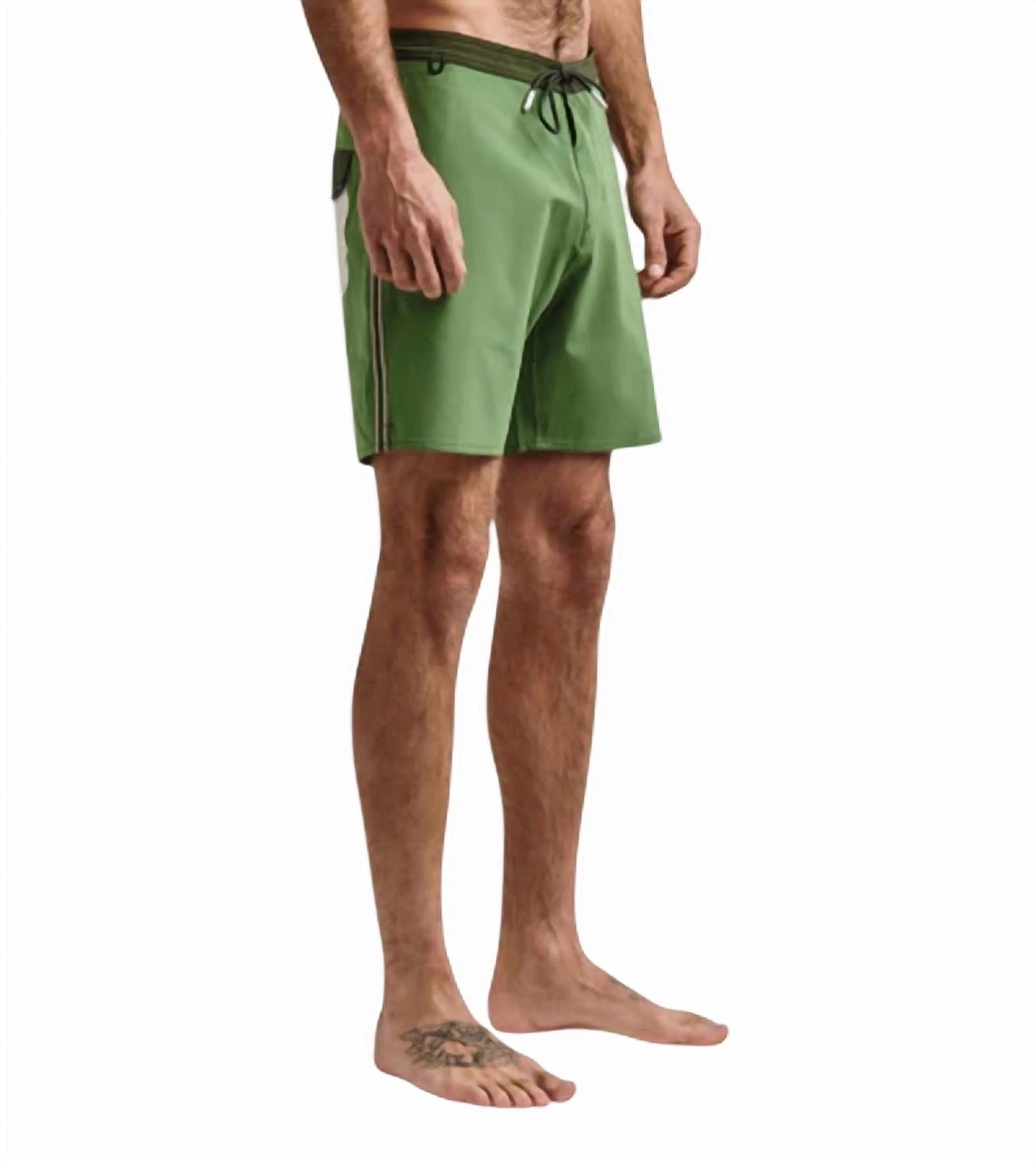 Chiller Boardshorts 17" In Jungle Green