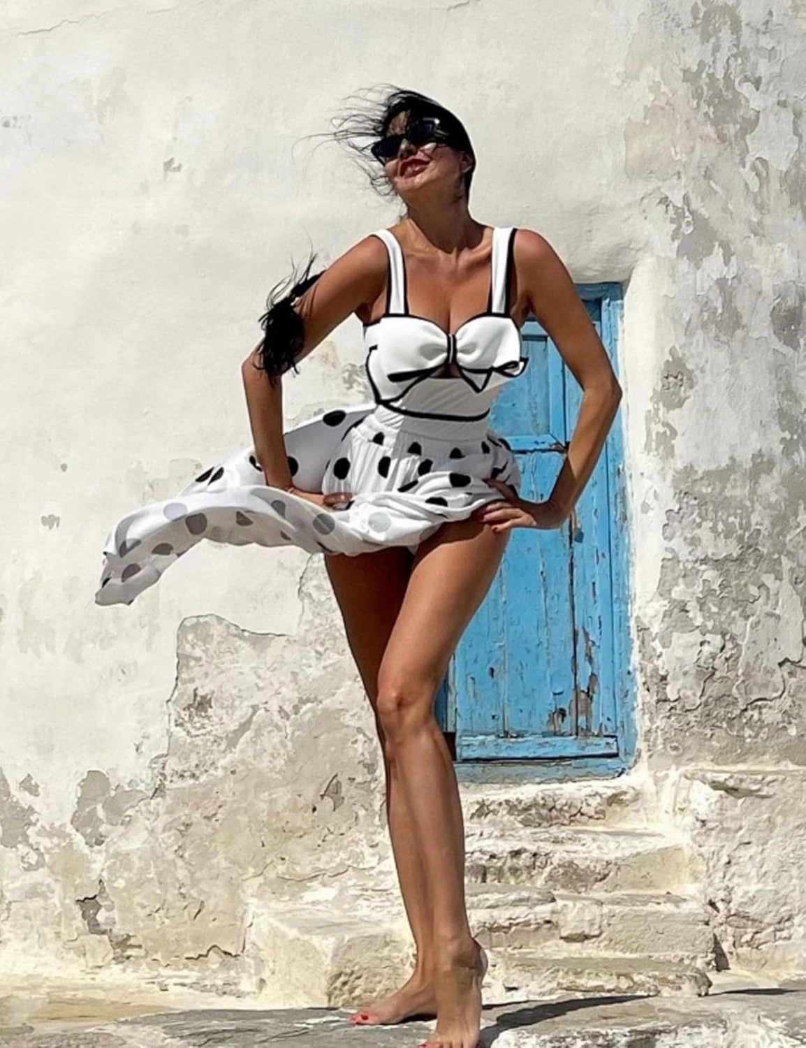 FLAXMAKER Black and White Swimsuit Bow-tie Decor Women's Polka dot Print Skirt One Piece Bathing Suit with Skirt