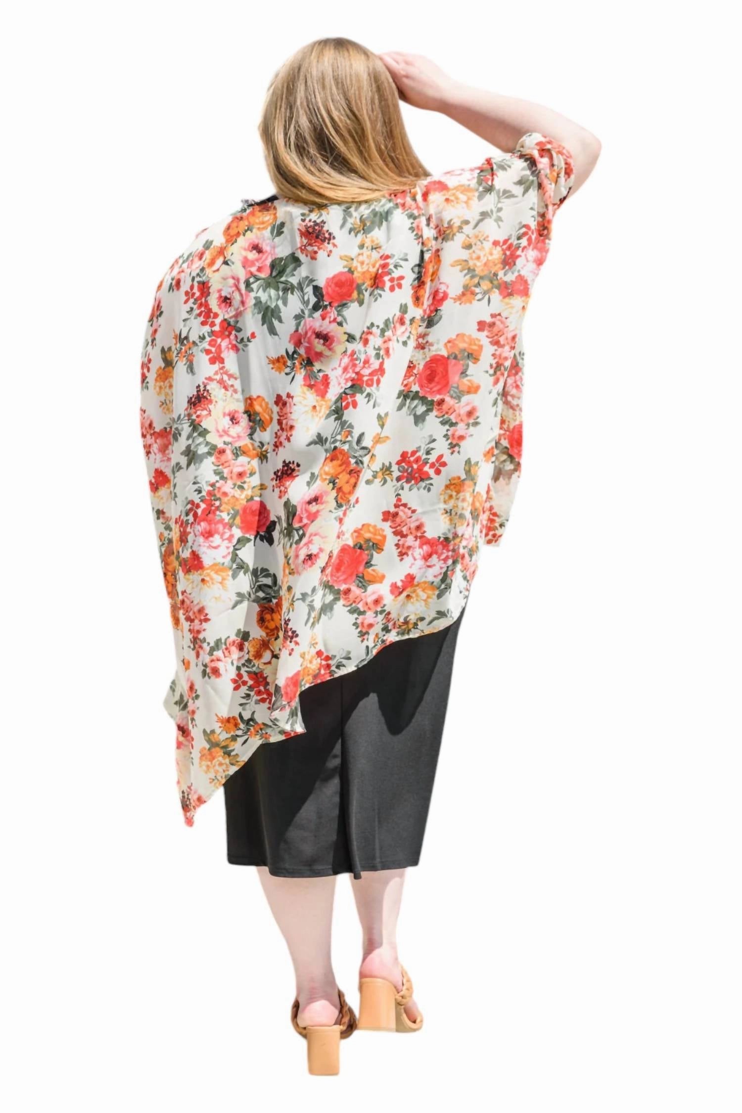 Flowers By The Lake Kimono In Red