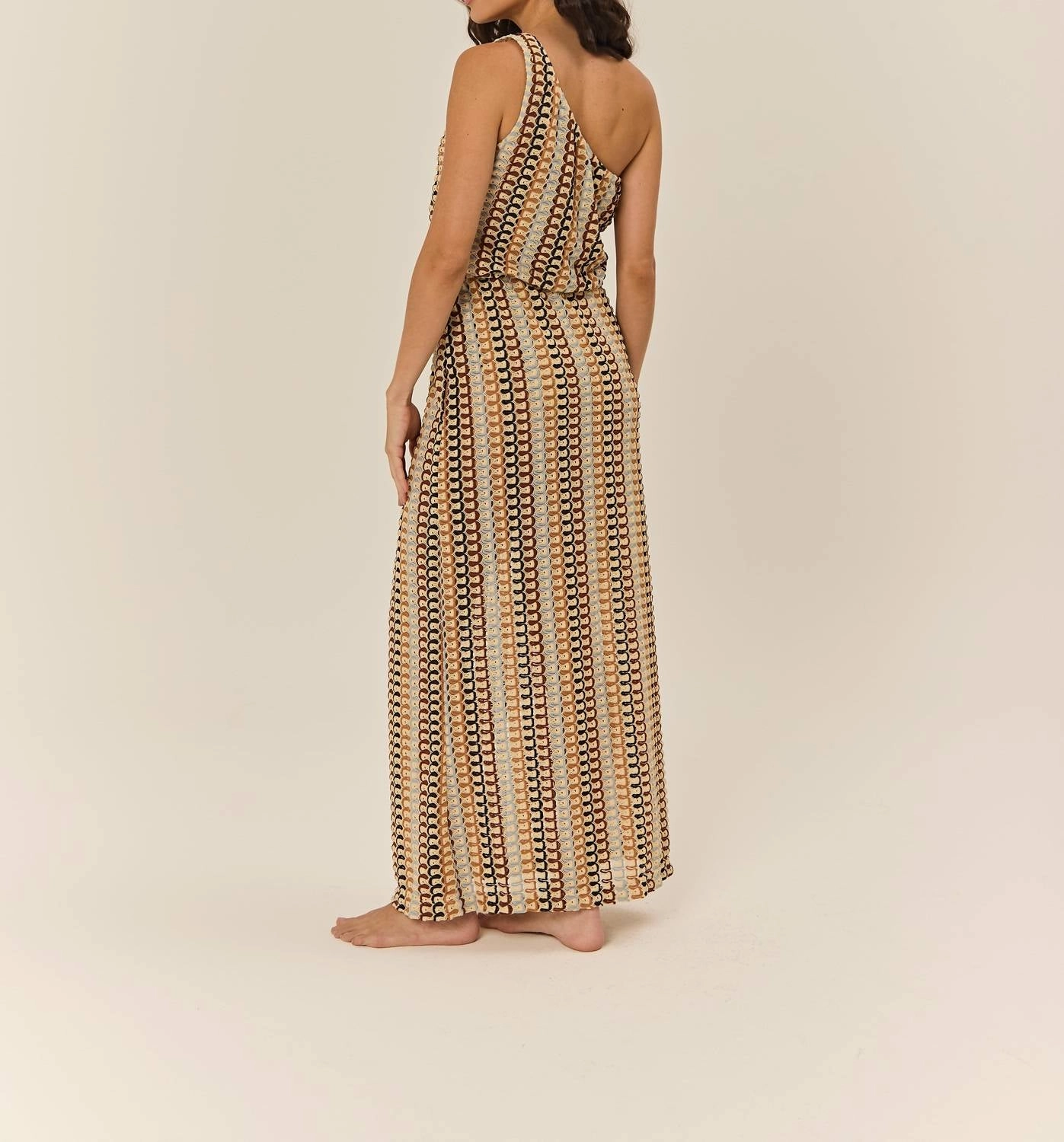 Mila Cover-Up In Multi