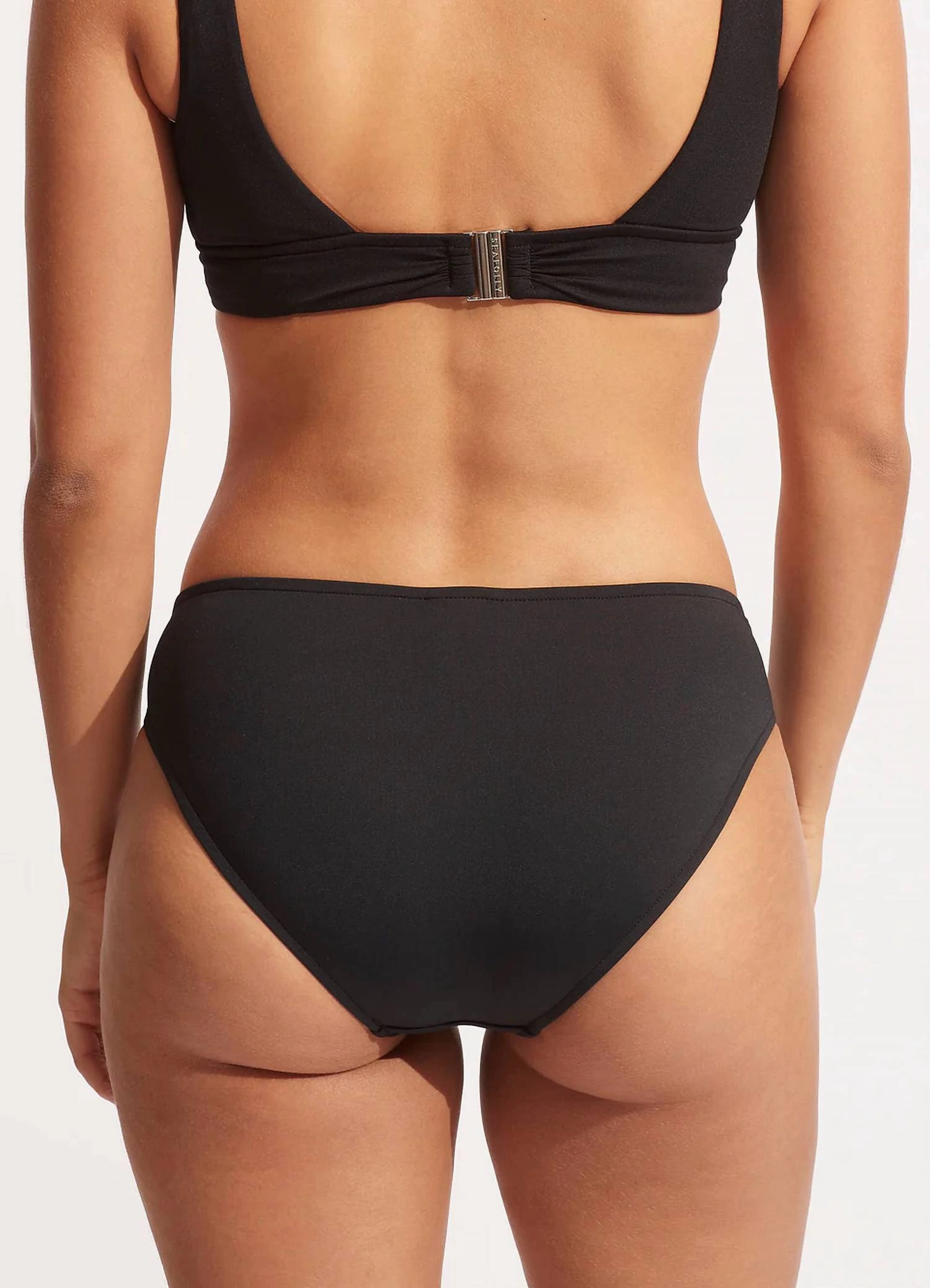 Twist Band Hipster Bottom In Black