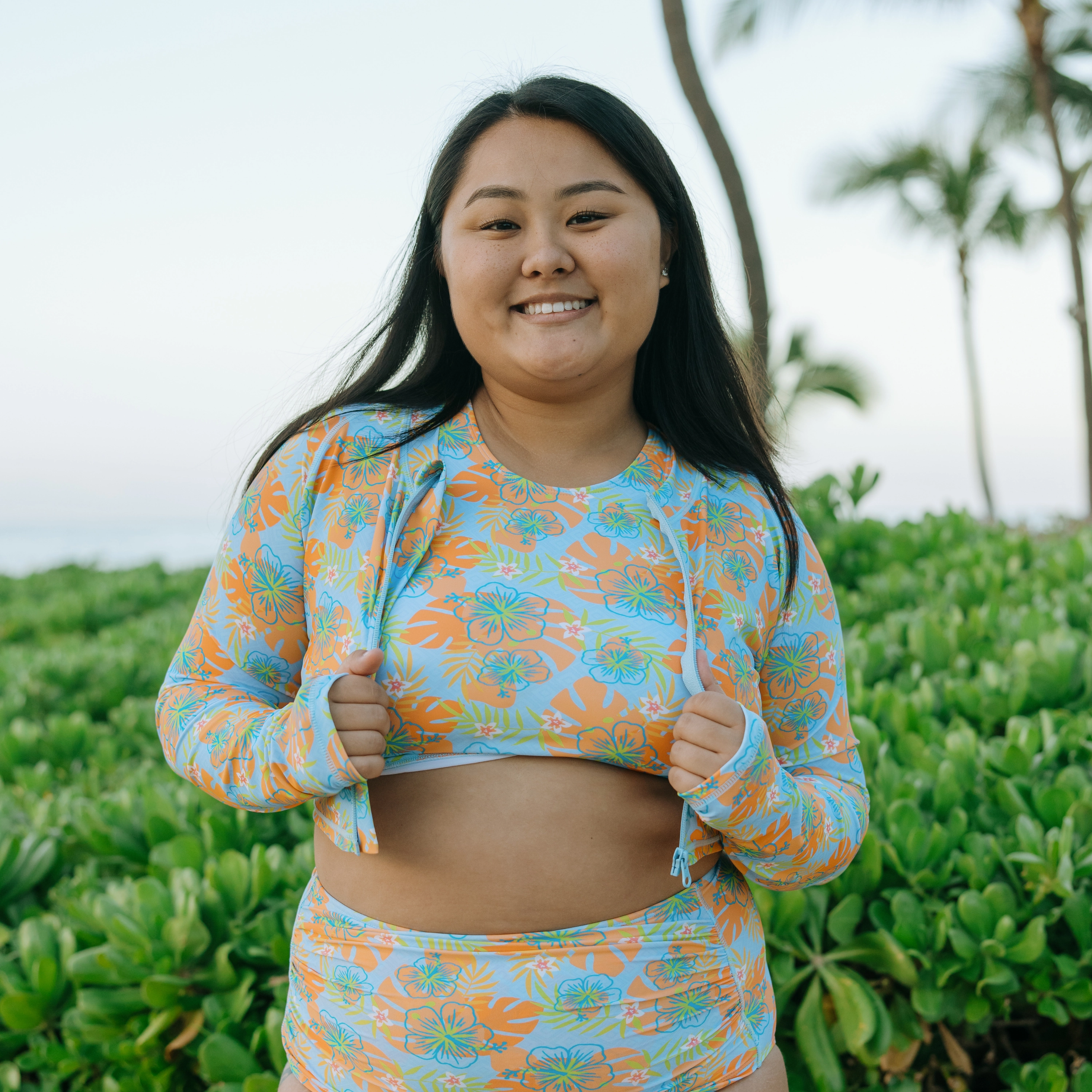 Women's Long Sleeve Crop Rash Guard | ???Groovy???