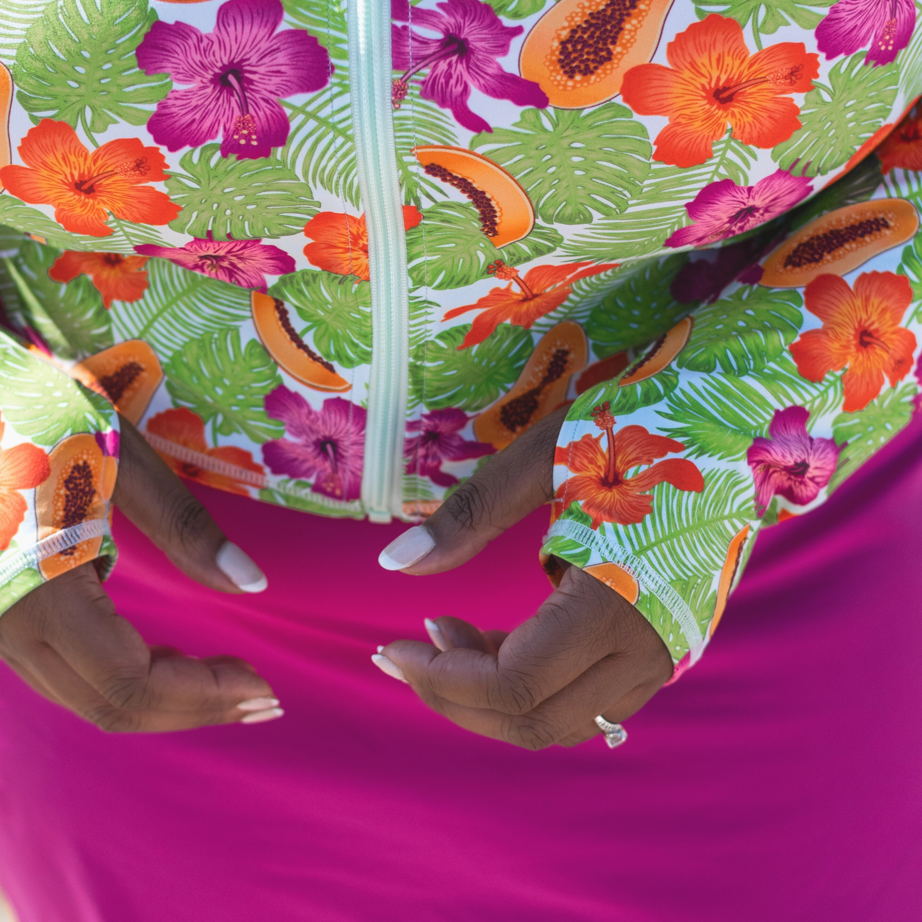Women's Long Sleeve Crop Rash Guard | ???Hibiscus???