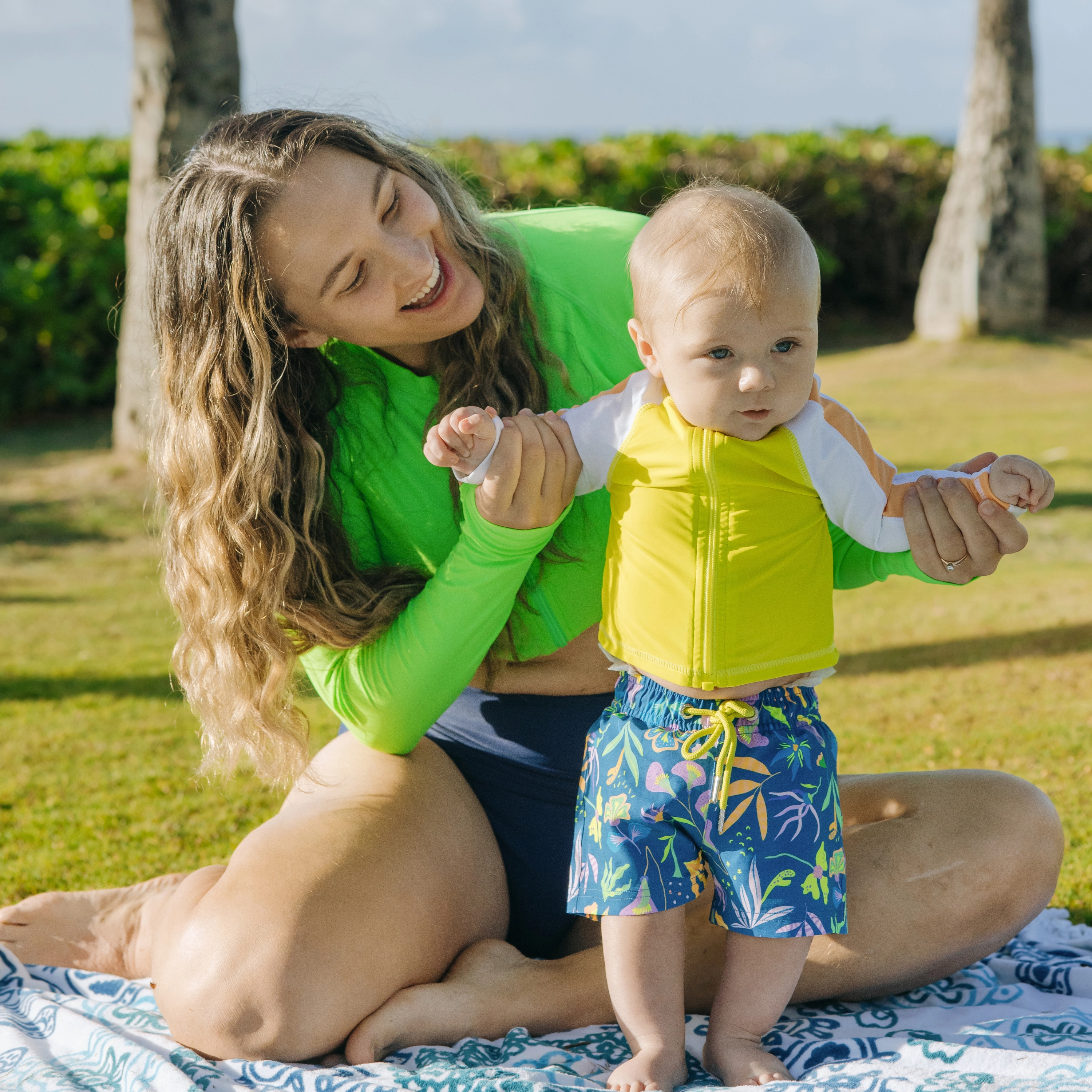 Women's Long Sleeve Crop Rash Guard | ???Neon Green???