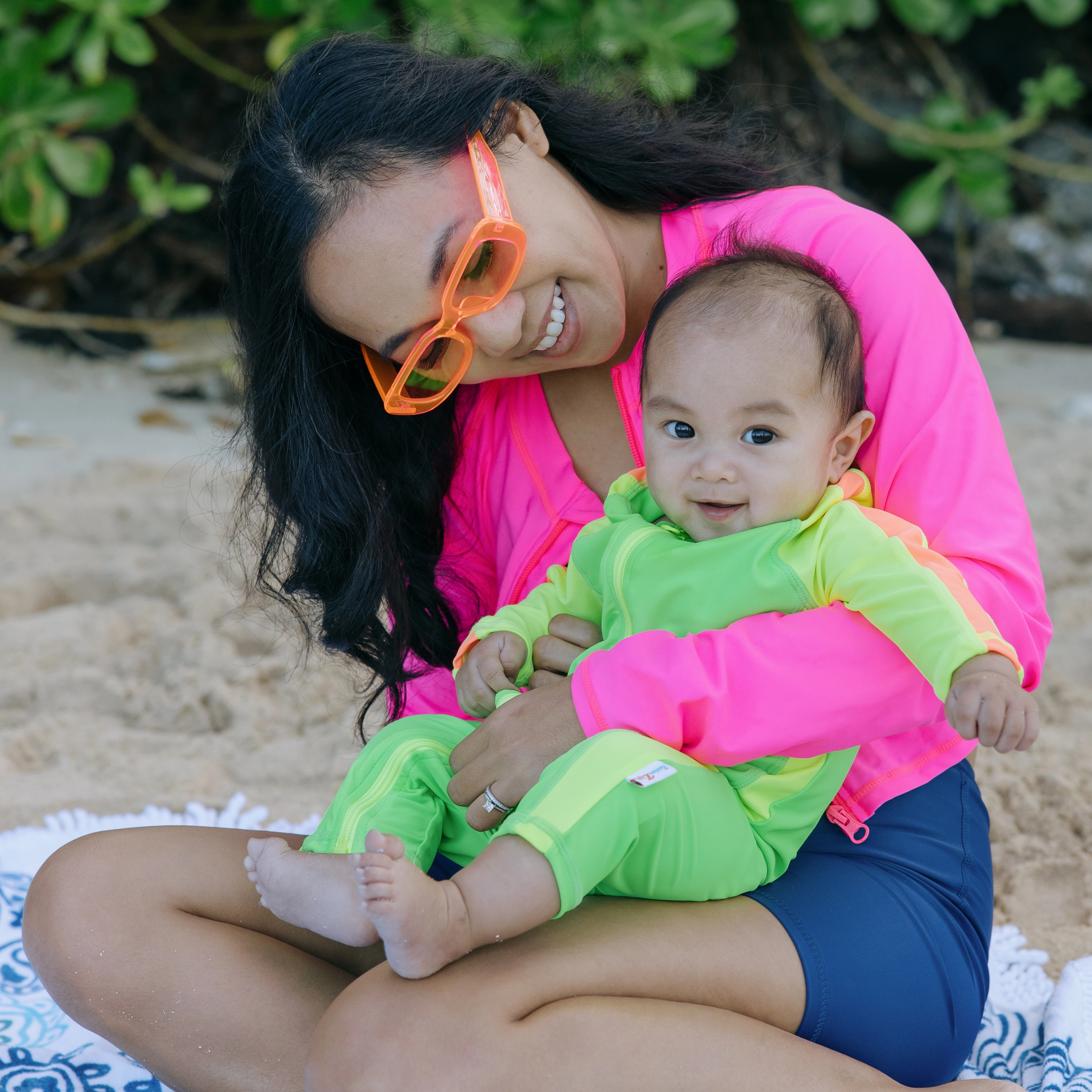 Women's Long Sleeve Crop Rash Guard | ???Neon Pink???
