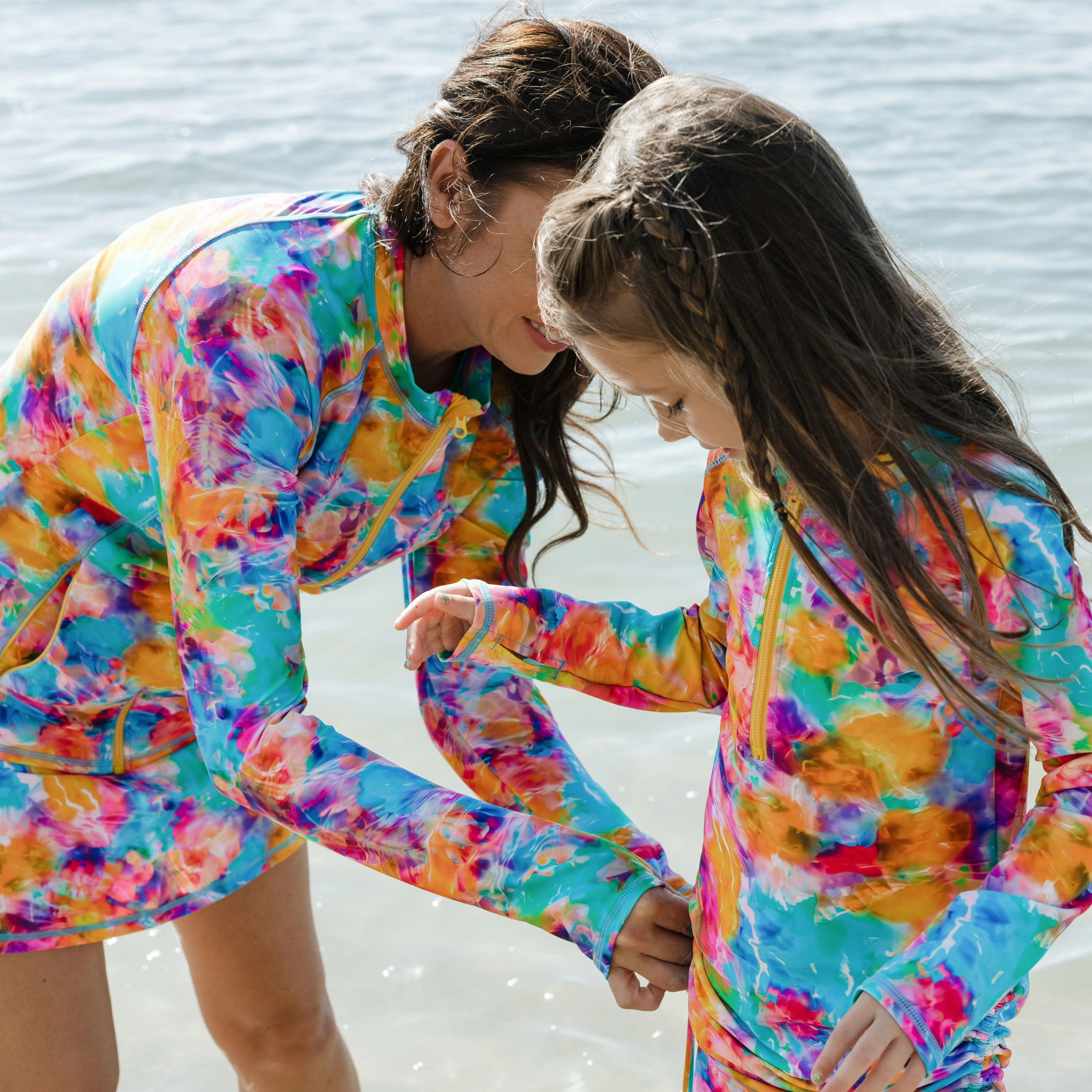 Women's Long Sleeve Rash Guard with Pockets | "Impressions"