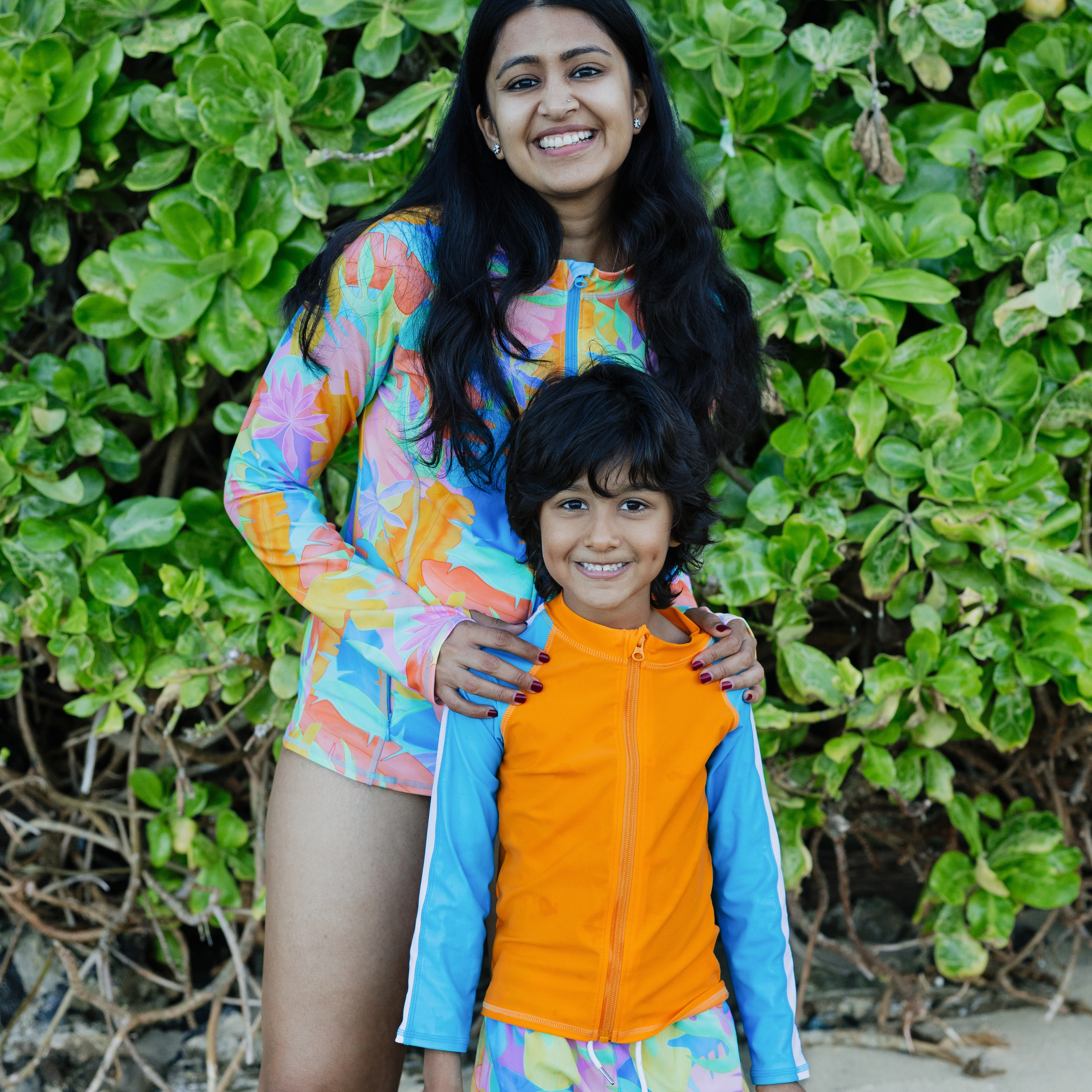 Women's Long Sleeve Rash Guard with Pockets | "Vibrant Vacay"